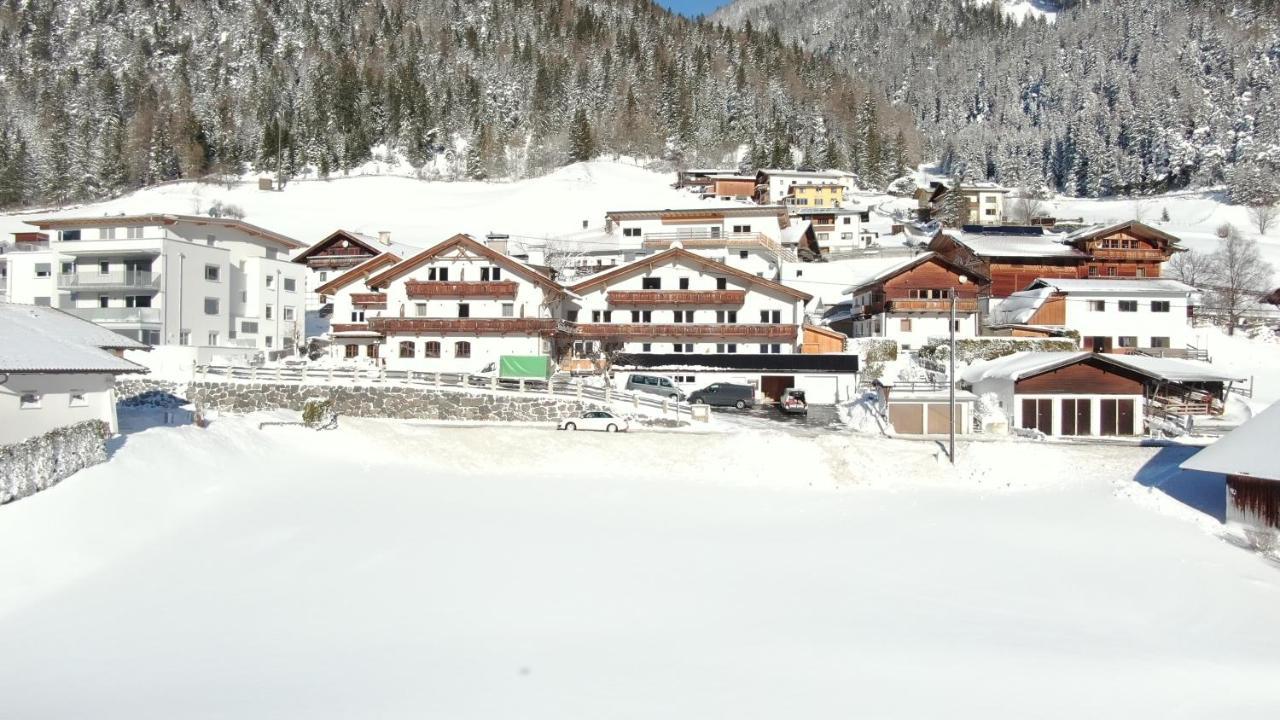 Alpen Gasthof Apartments Hohe Burg Trins Εξωτερικό φωτογραφία